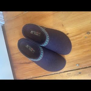 Haflinger purple felt clogs.
